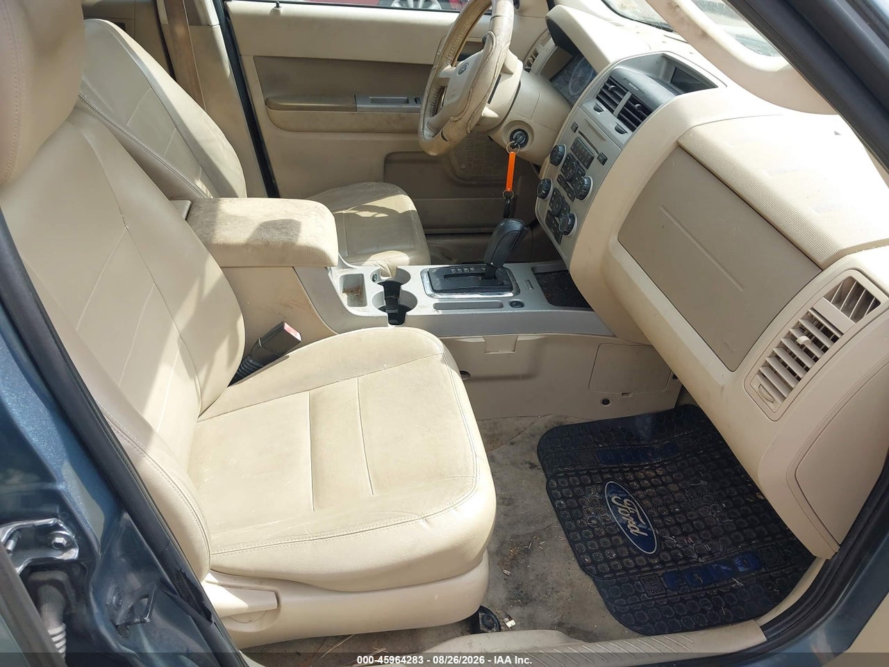 2011 FORD ESCAPE XLT · 5/11