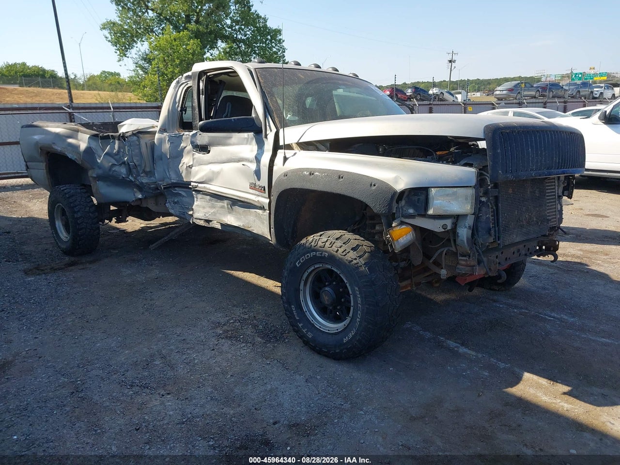 1B7KF2367YJ****** · 2000 DODGE RAM 2500 ST