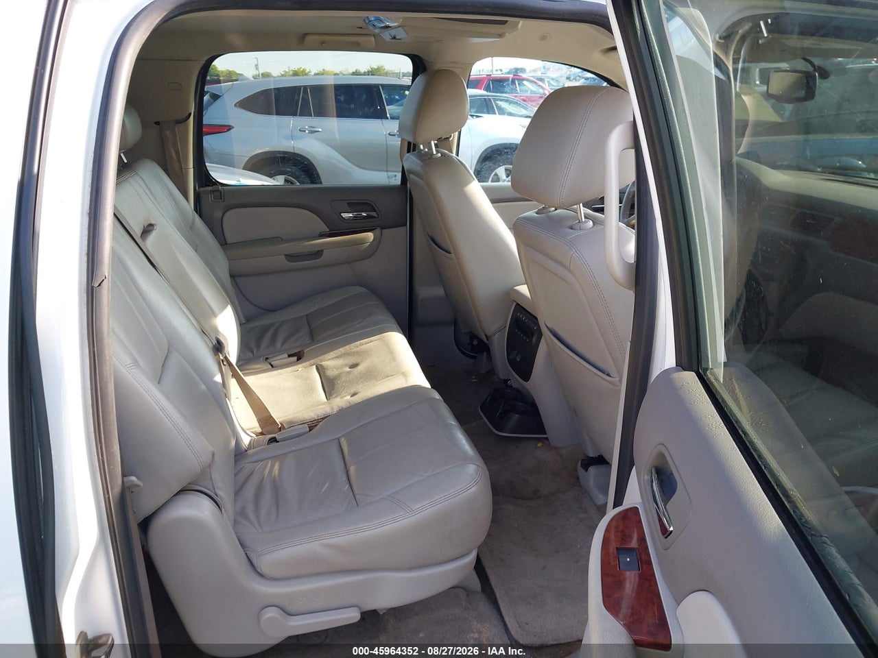 2010 GMC YUKON XL 1500 SLT · 8/11