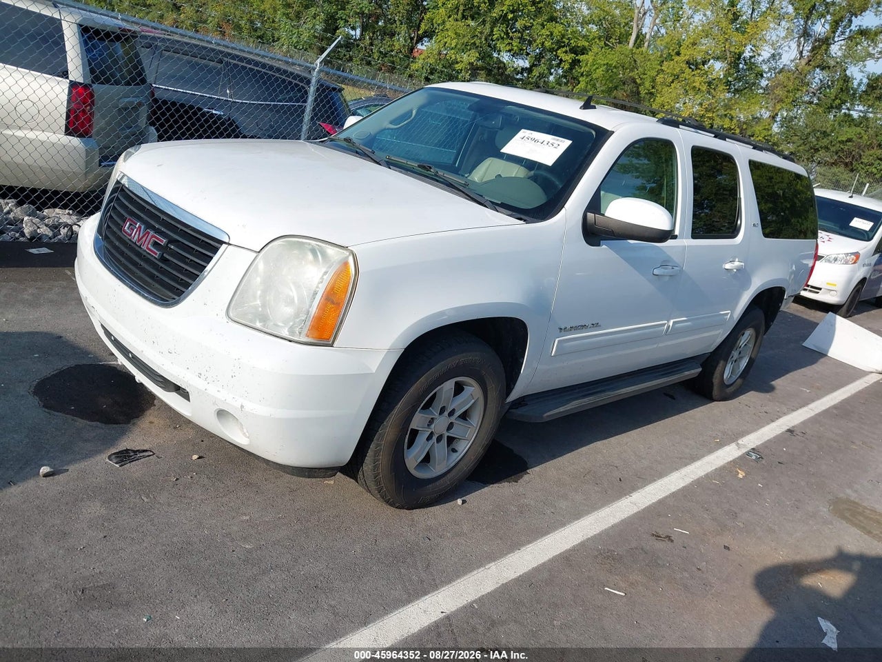 2010 GMC YUKON XL 1500 SLT · 2/11