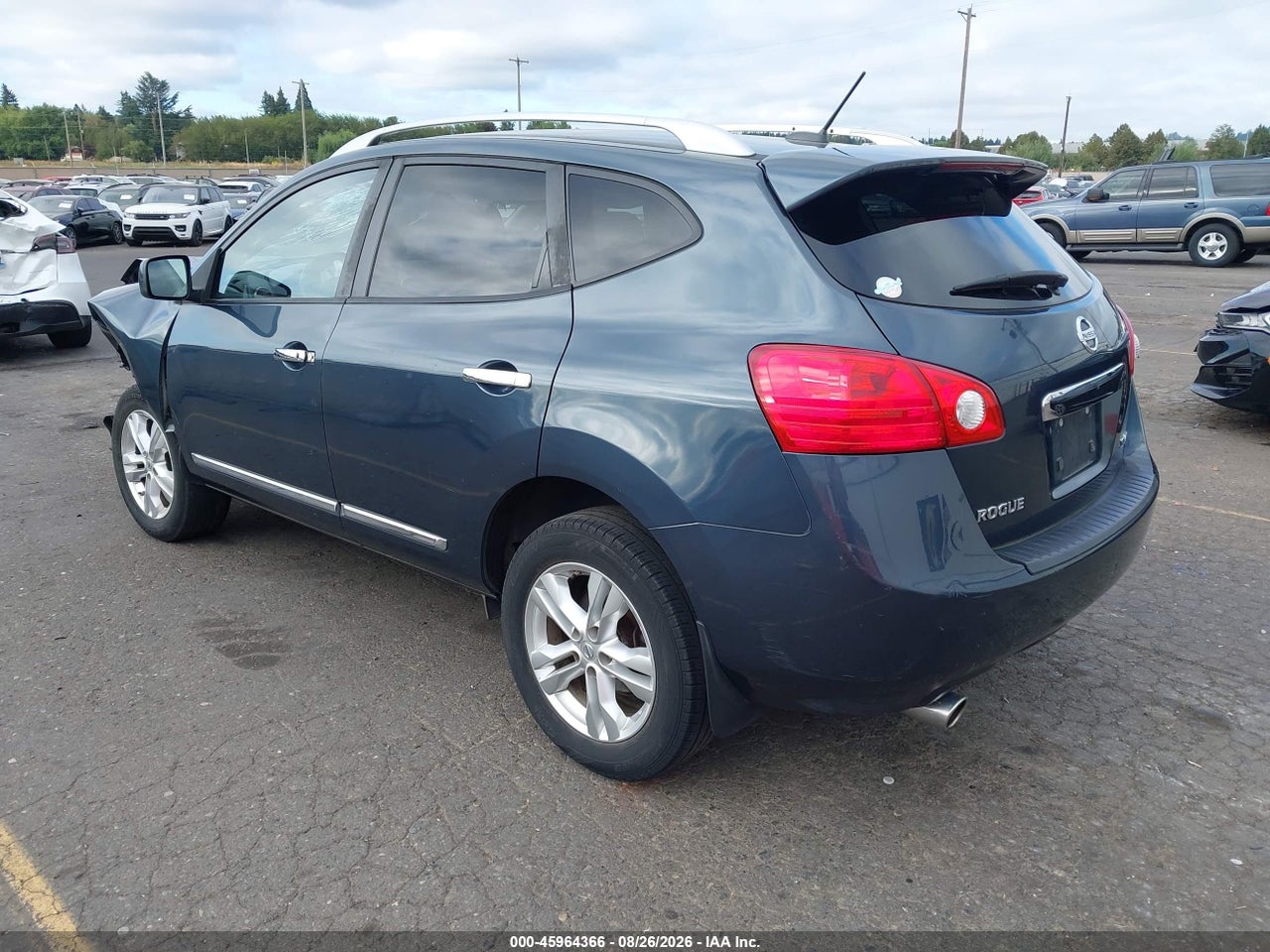 2013 NISSAN ROGUE SV · 3/11