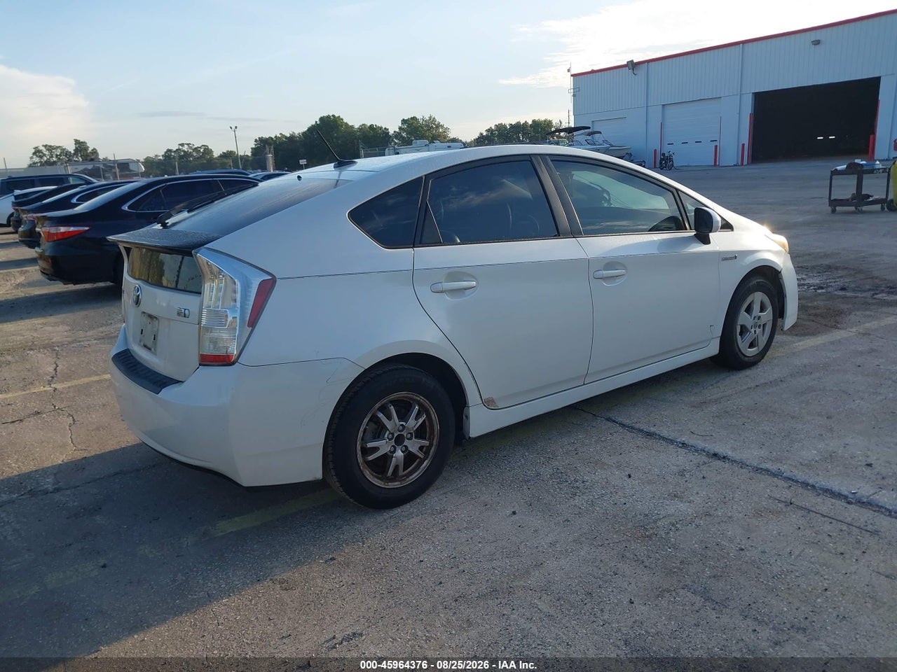 2011 TOYOTA PRIUS FOUR · 4/11