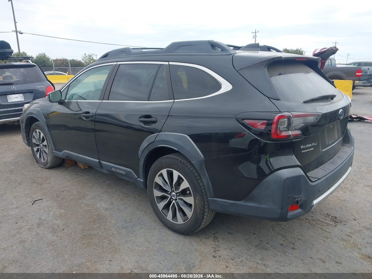 2023 SUBARU OUTBACK LIMITED · 3/11
