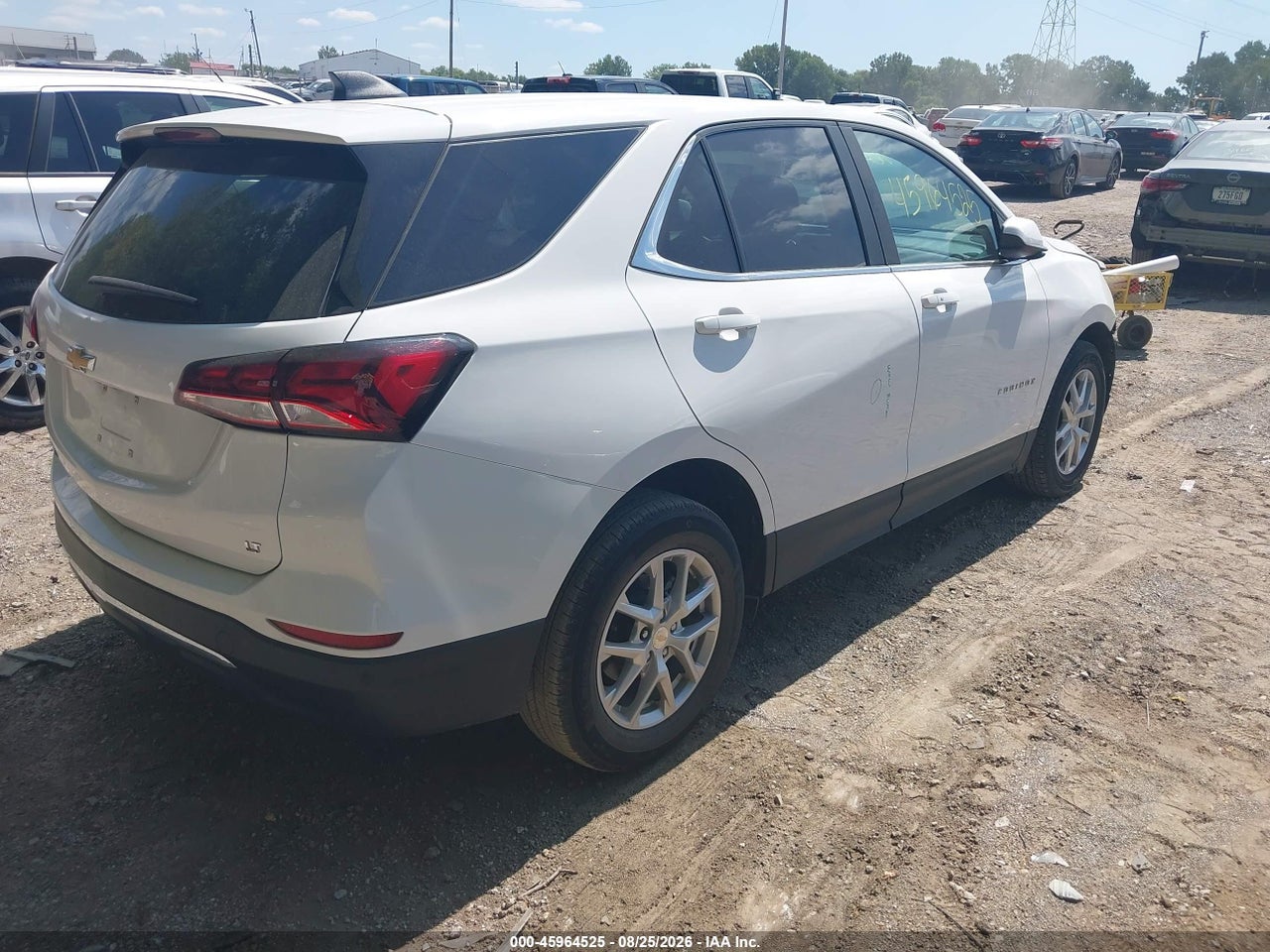 2024 CHEVROLET EQUINOX FWD LT · 4/11