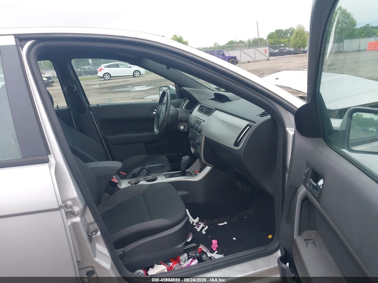 2010 FORD FOCUS SES · 5/11