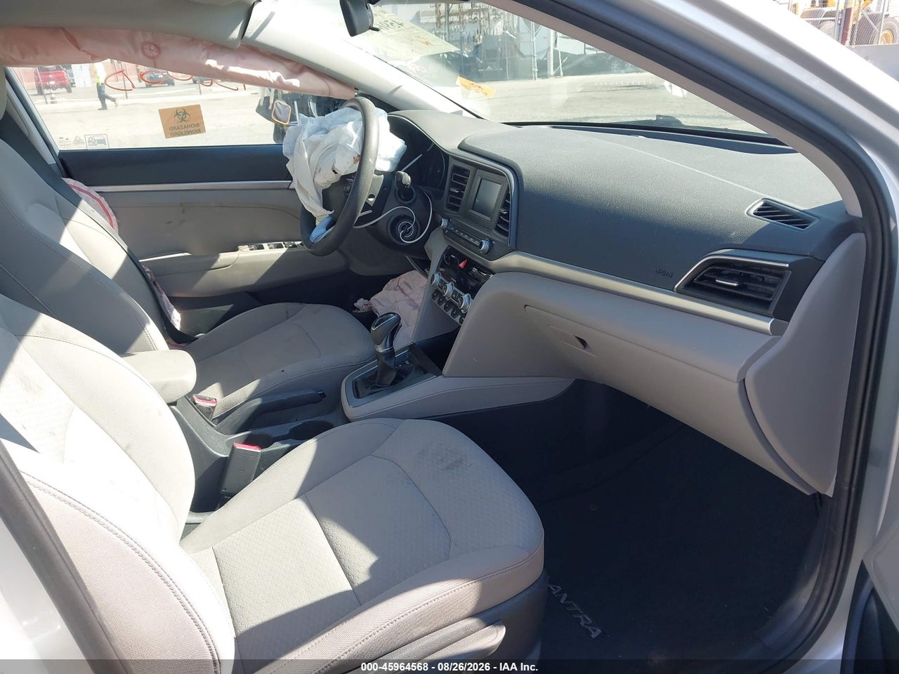 2020 HYUNDAI ELANTRA SE · 5/11