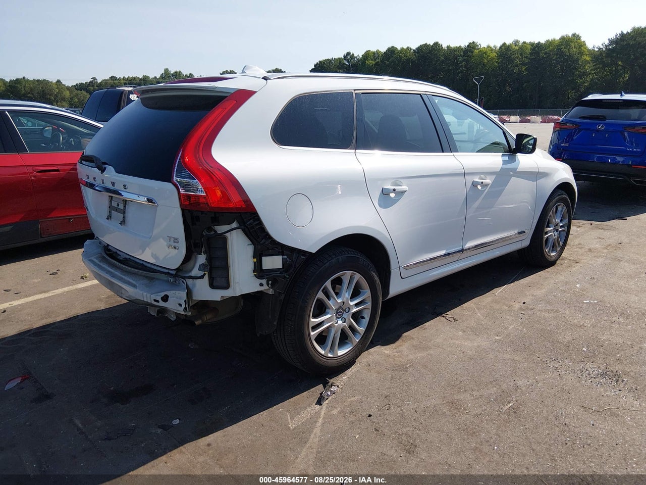 2016 VOLVO XC60 T5 PREMIER · 4/11