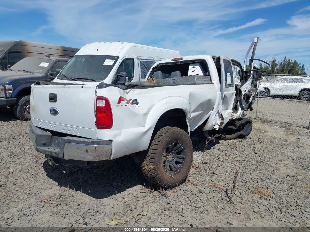 2015 FORD F-350 XLT · 4/11