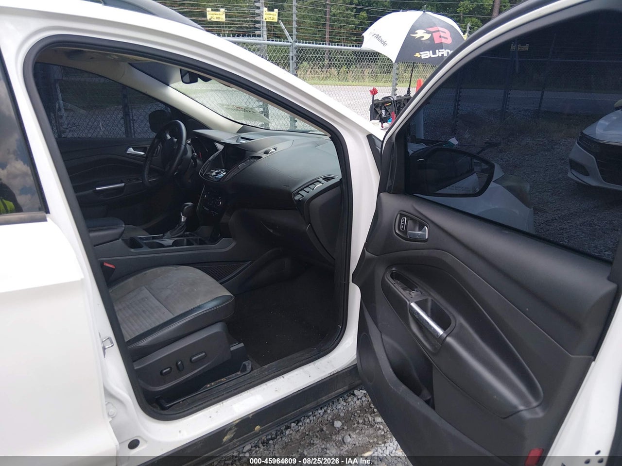 2017 FORD ESCAPE TITANIUM · 5/11