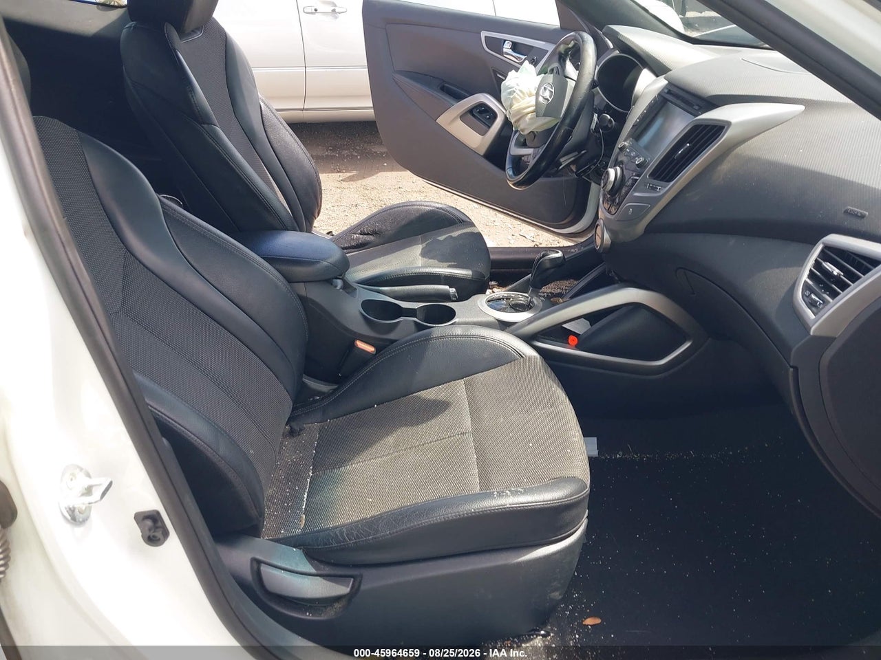 2016 HYUNDAI VELOSTER · 5/11