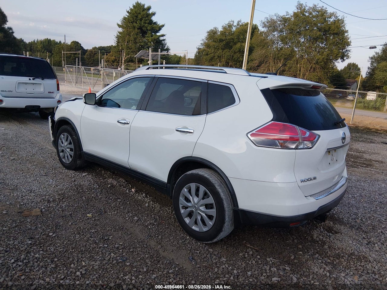 2016 NISSAN ROGUE S · 3/11