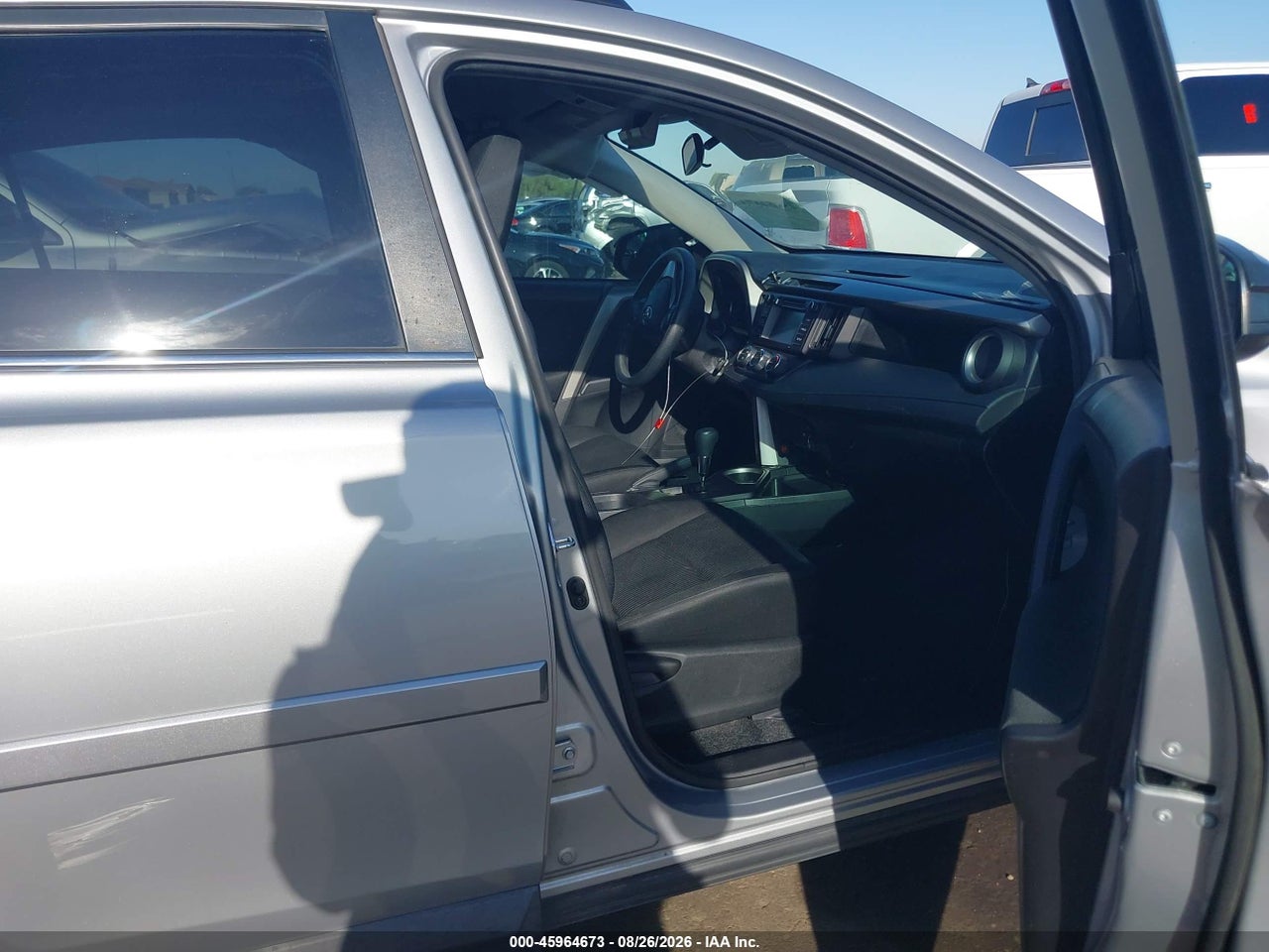 2018 TOYOTA RAV4 LE · 5/11