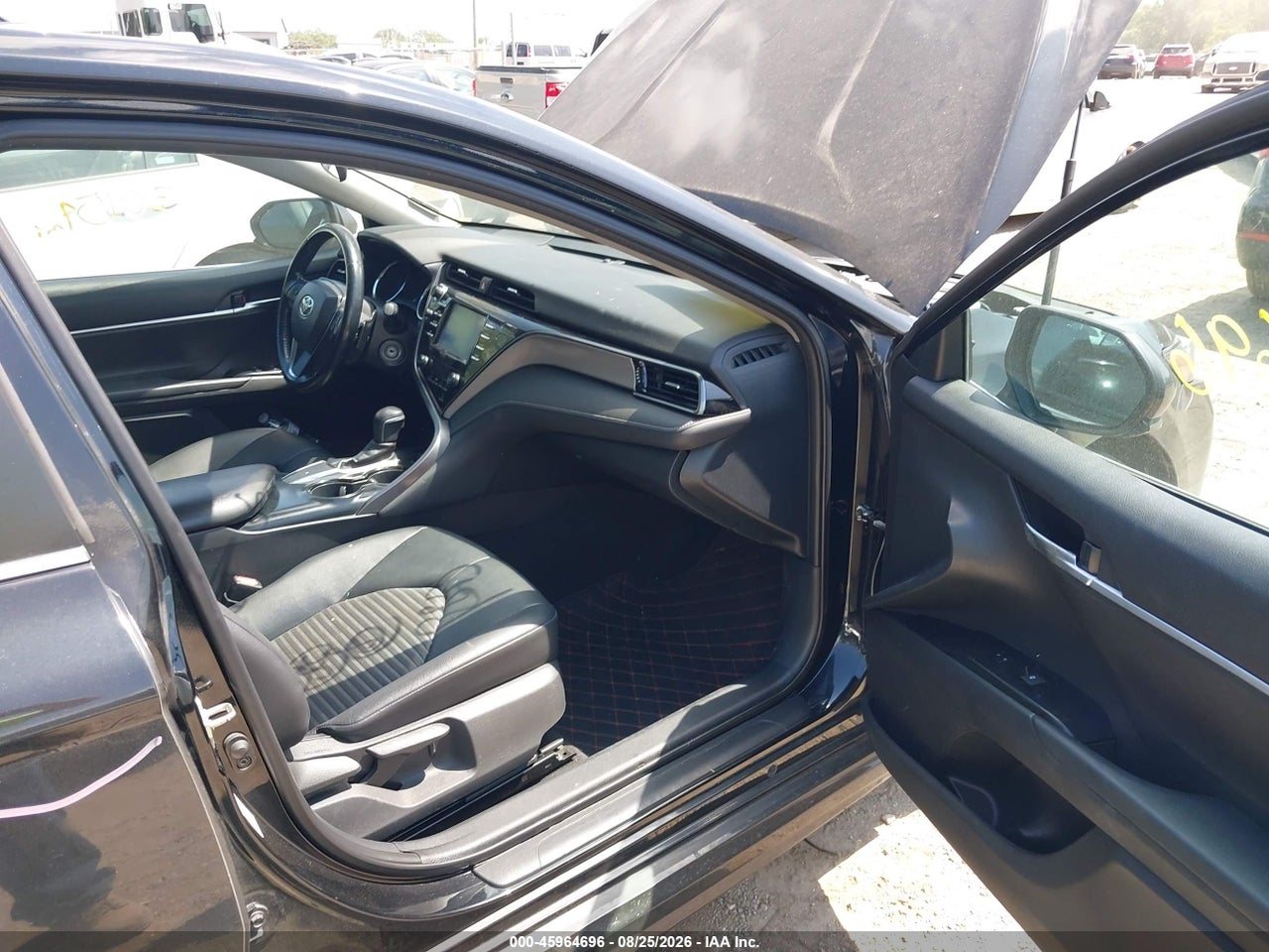 2019 TOYOTA CAMRY SE · 5/11