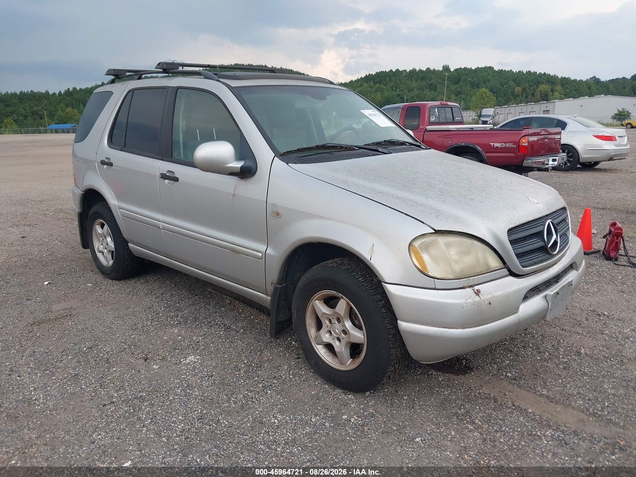 4JGAB54EX1A****** · 2001 MERCEDES-BENZ ML 320