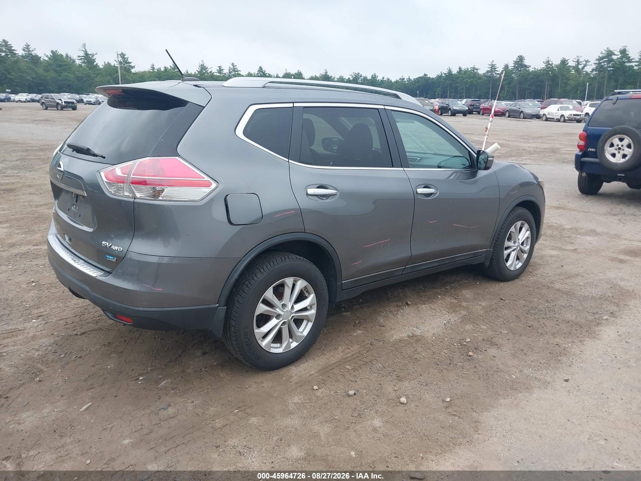 2014 NISSAN ROGUE SV · 4/11