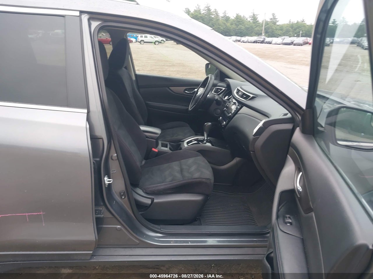 2014 NISSAN ROGUE SV · 5/11