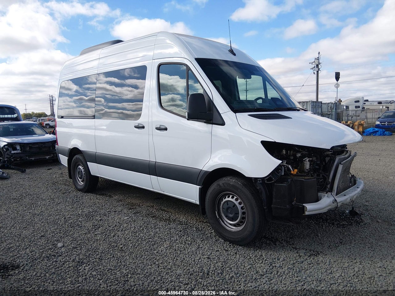 W1Z4KFHY8TT****** · 2026 MERCEDES-BENZ SPRINTER 2500 STANDARD ROOF 4-CYL DIESEL