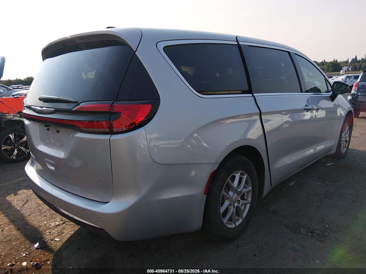2026 CHRYSLER PACIFICA SELECT · 4/11