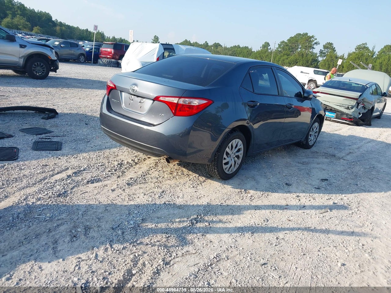2018 TOYOTA COROLLA LE · 4/8