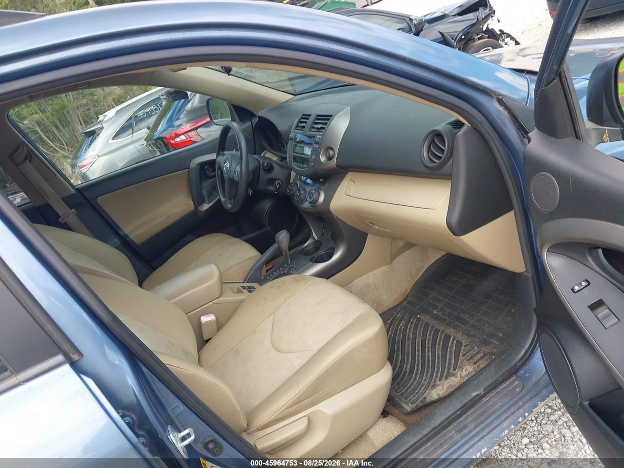 2009 TOYOTA RAV4   · 5/9