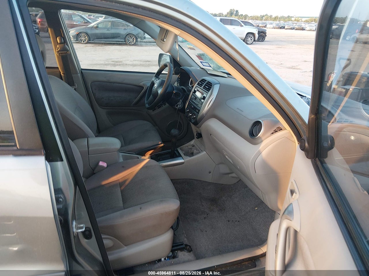 2004 TOYOTA RAV4 · 5/11