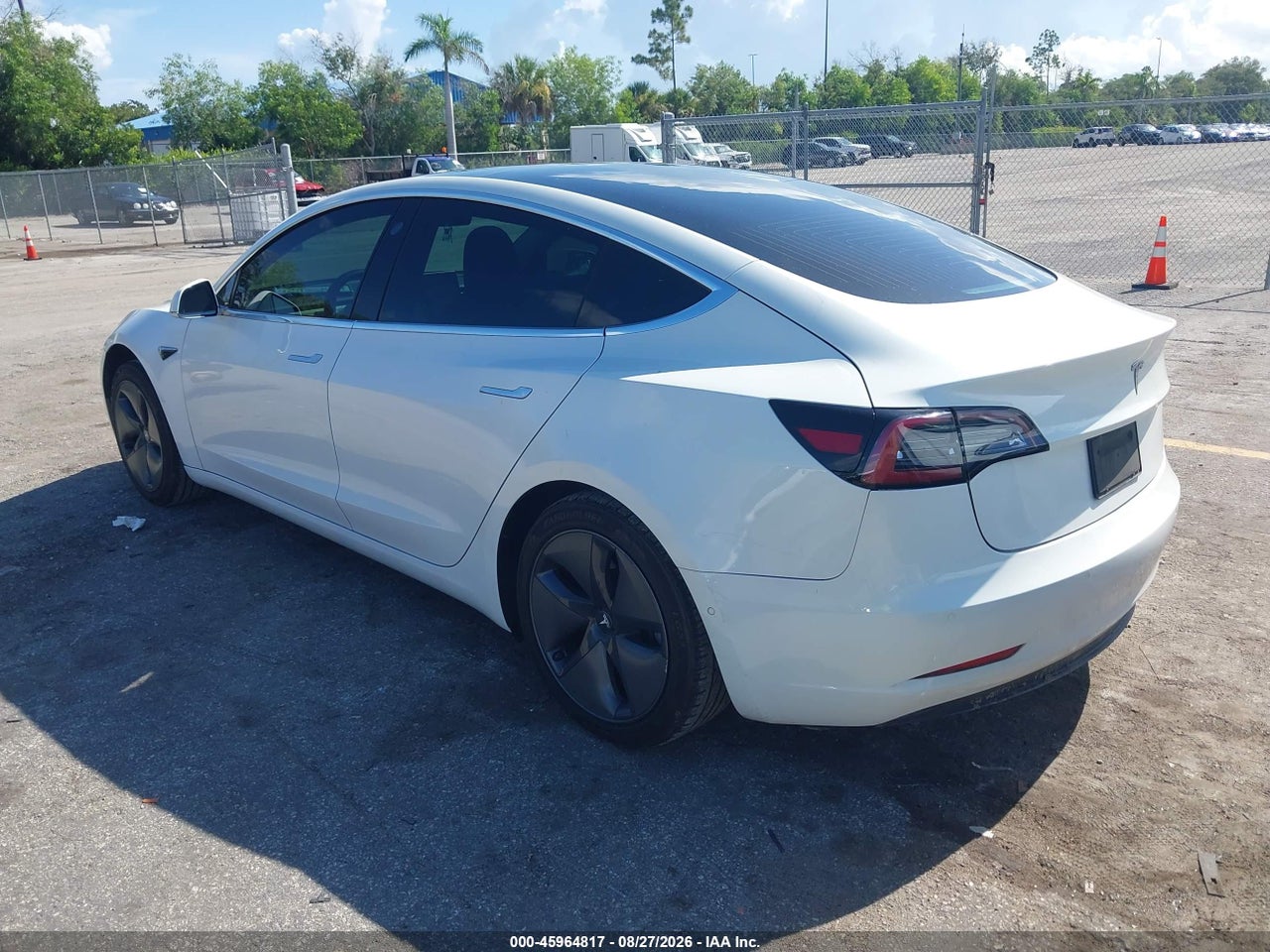 2019 TESLA MODEL 3 LONG RANGE/MID RANGE/STANDARD RANGE/STANDARD RANGE PLUS · 3/9