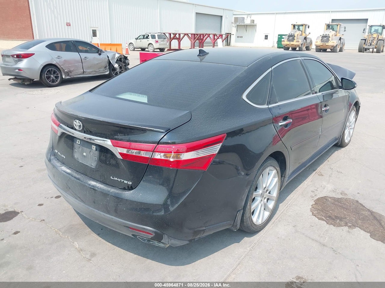 2015 TOYOTA AVALON LIMITED · 4/11