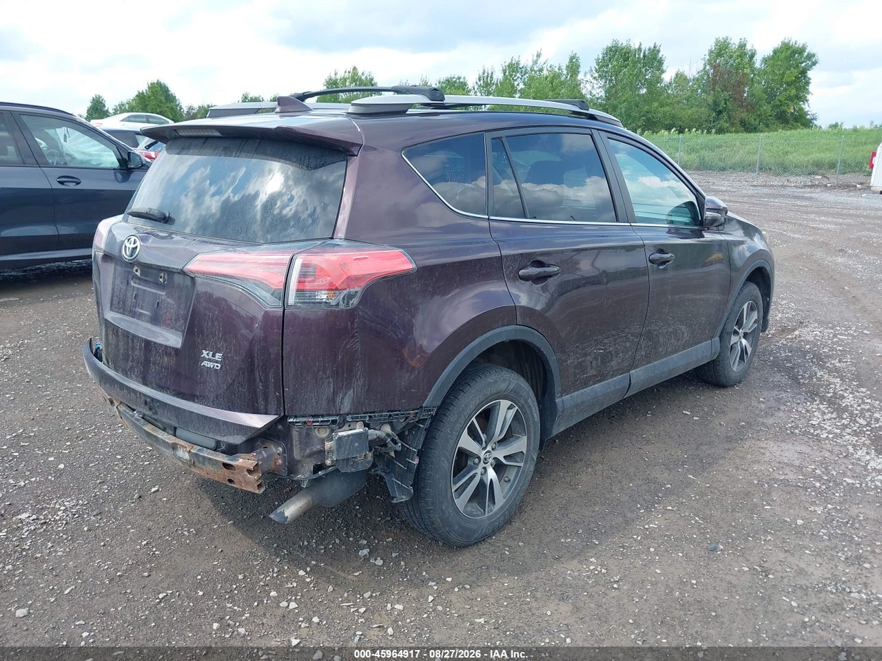 2018 TOYOTA RAV4 XLE · 4/11