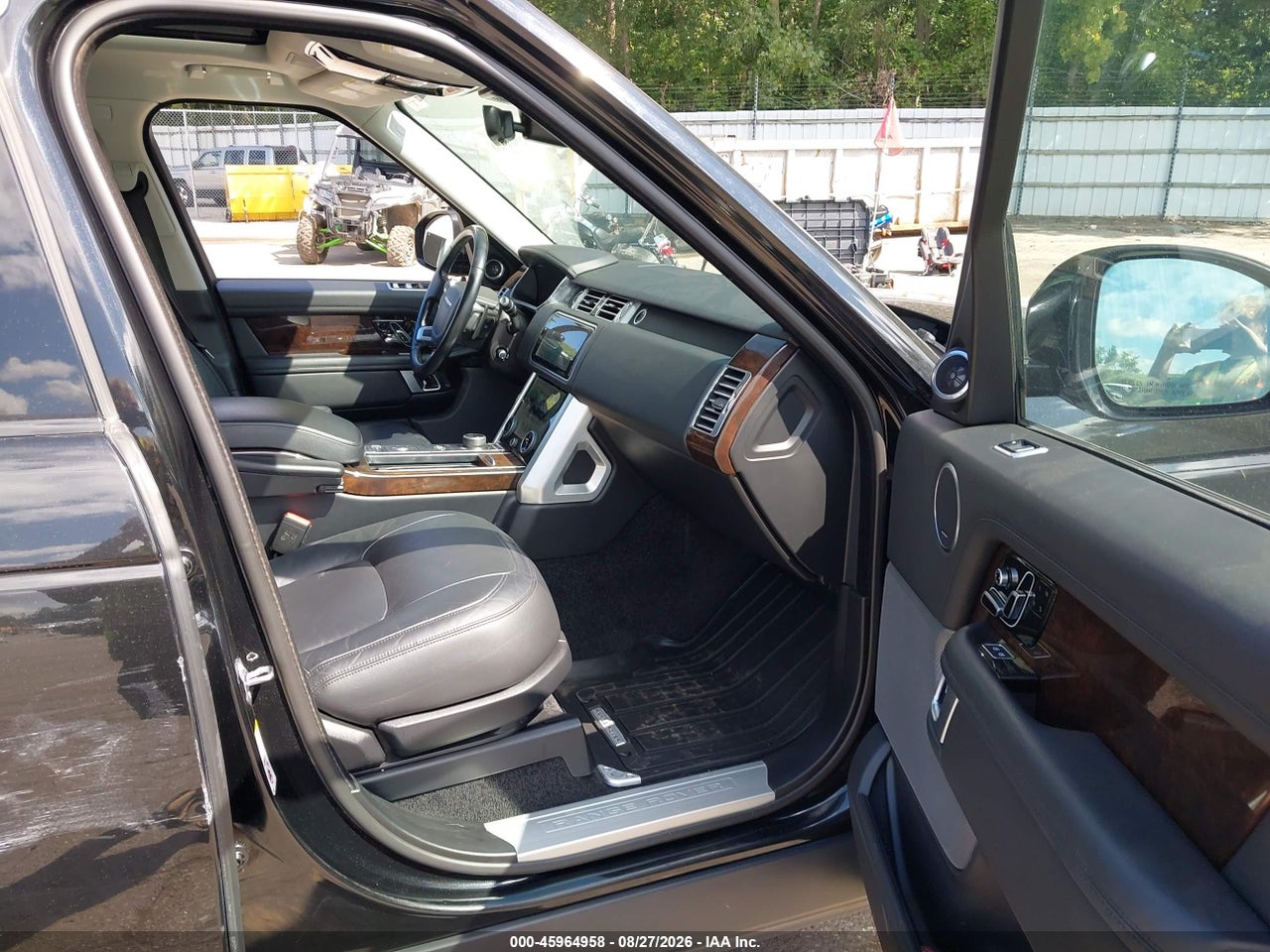 2021 LAND ROVER RANGE ROVER   · 5/11