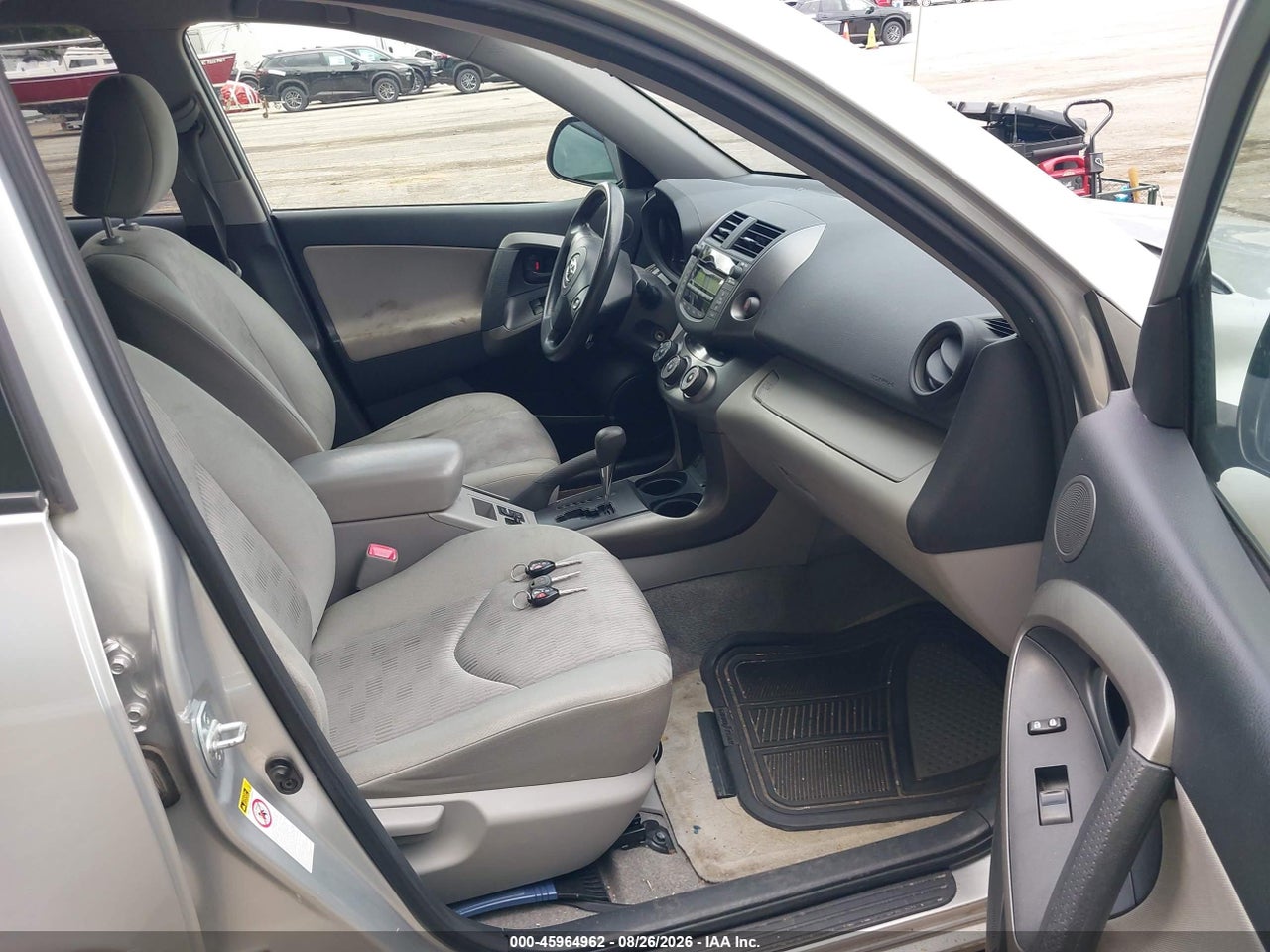 2011 TOYOTA RAV4 · 5/7