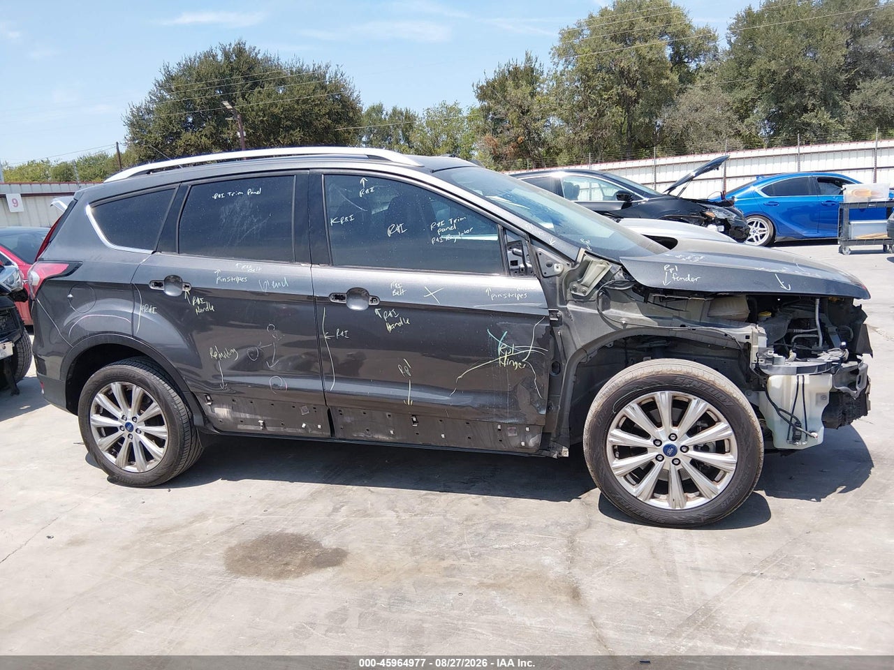 2017 FORD ESCAPE TITANIUM · 6/11