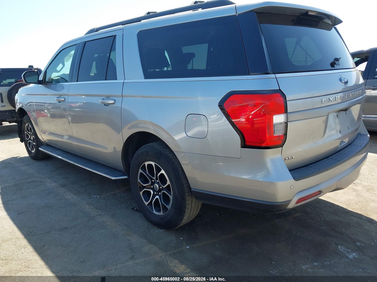 2023 FORD EXPEDITION XLT MAX · 3/11