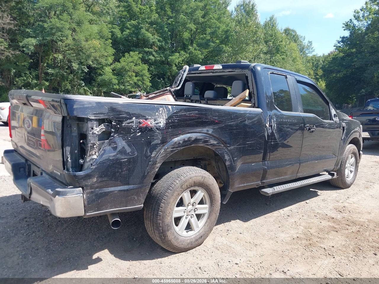 2023 FORD F-150 XL · 4/11
