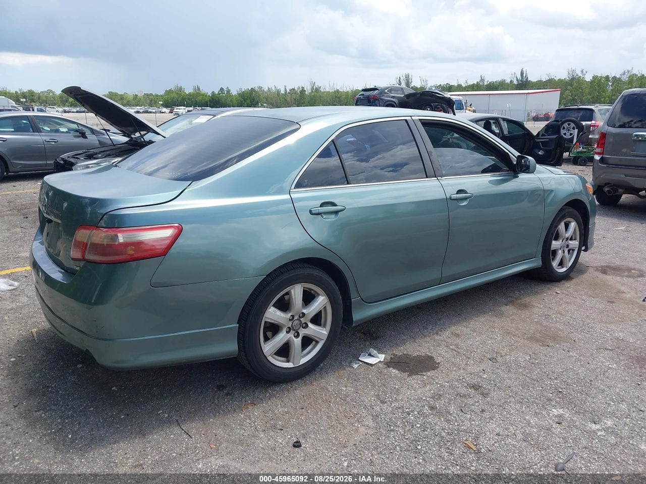 2009 TOYOTA CAMRY SE · 4/11