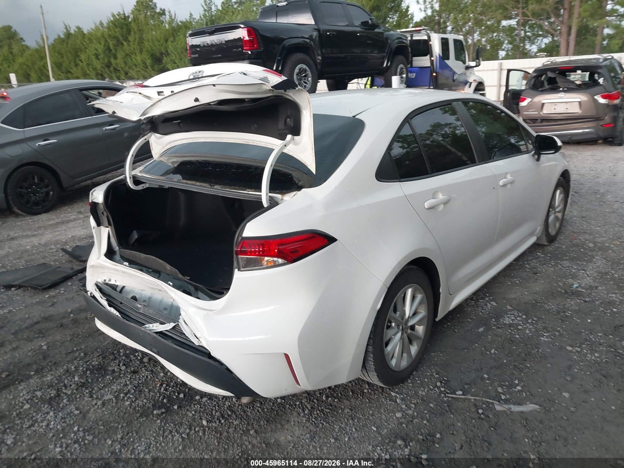 2021 TOYOTA COROLLA LE · 4/11