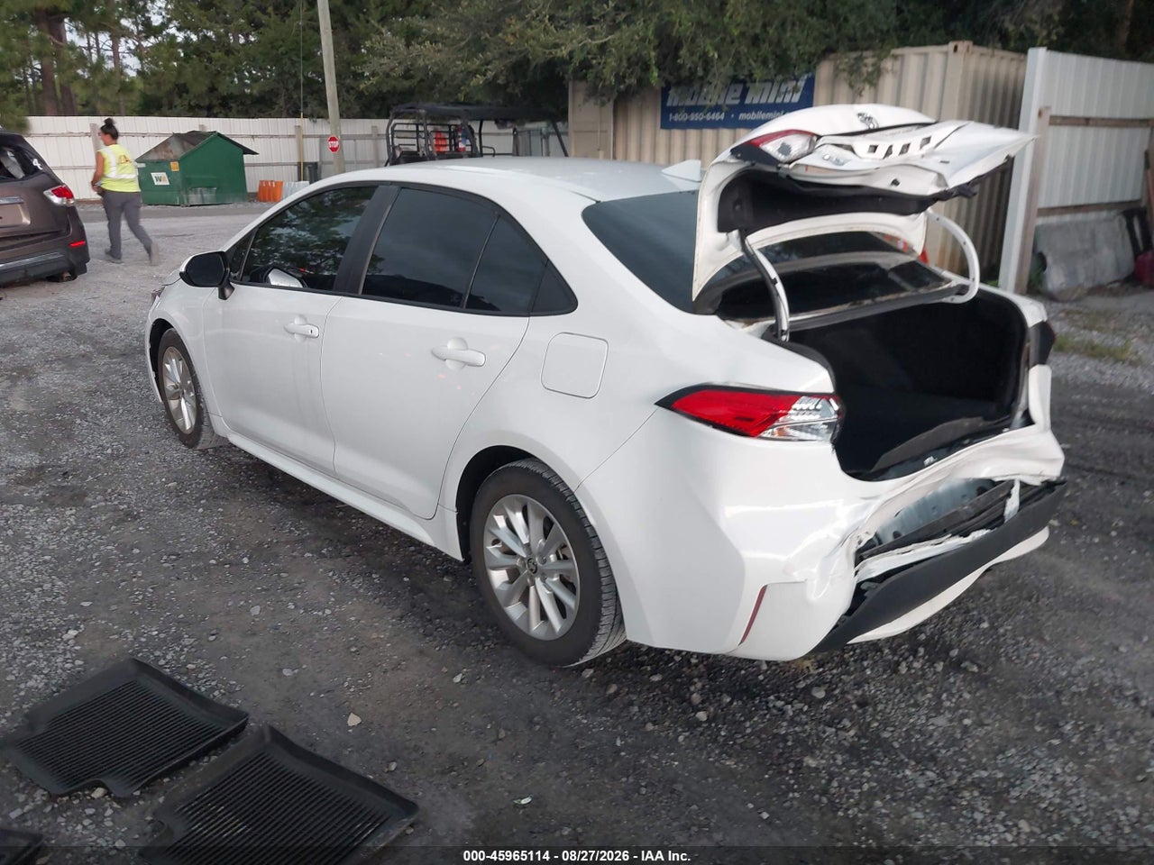2021 TOYOTA COROLLA LE · 3/11