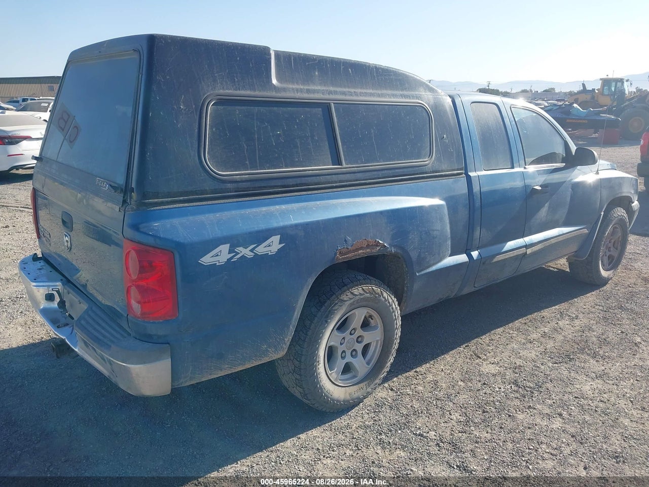 2005 DODGE DAKOTA SLT · 4/11