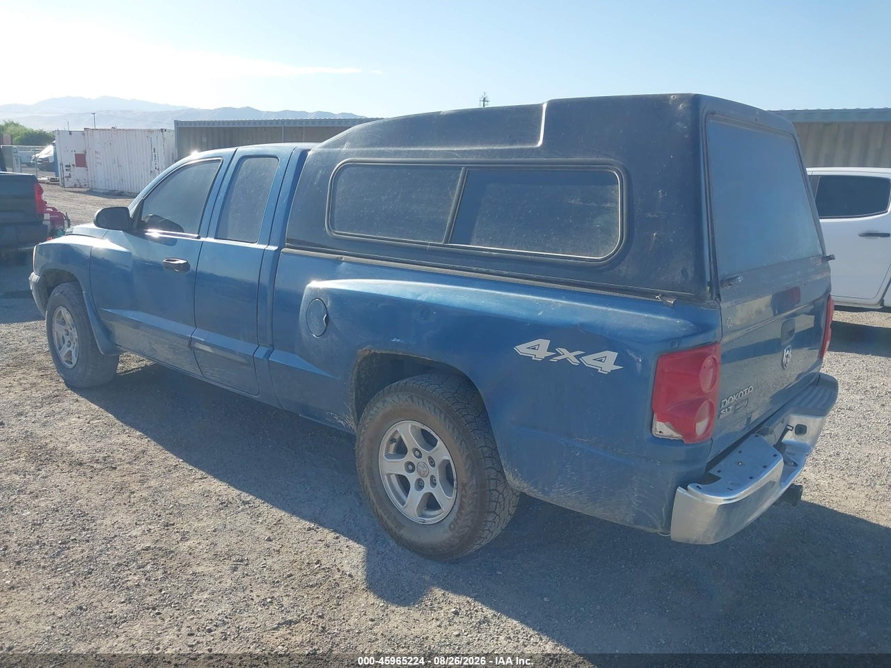 2005 DODGE DAKOTA SLT · 3/11