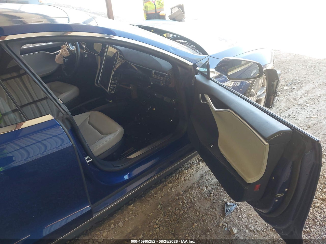 2015 TESLA MODEL S 85D/P85D · 5/10