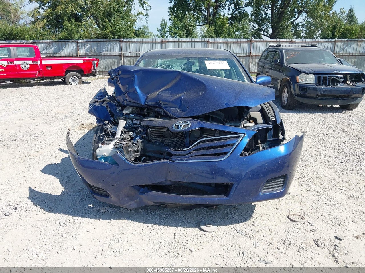 2011 TOYOTA CAMRY LE · 6/11