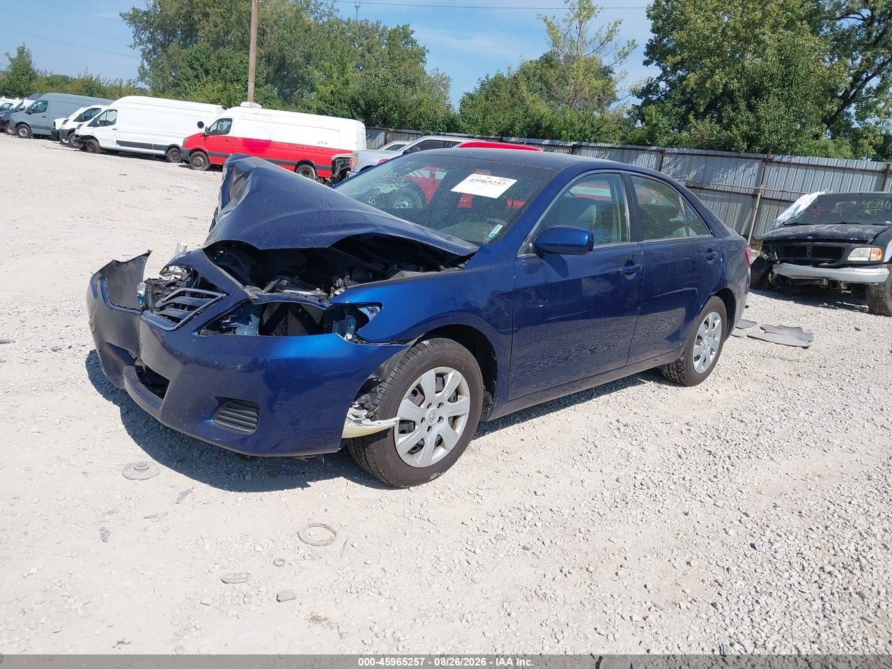 2011 TOYOTA CAMRY LE · 2/11