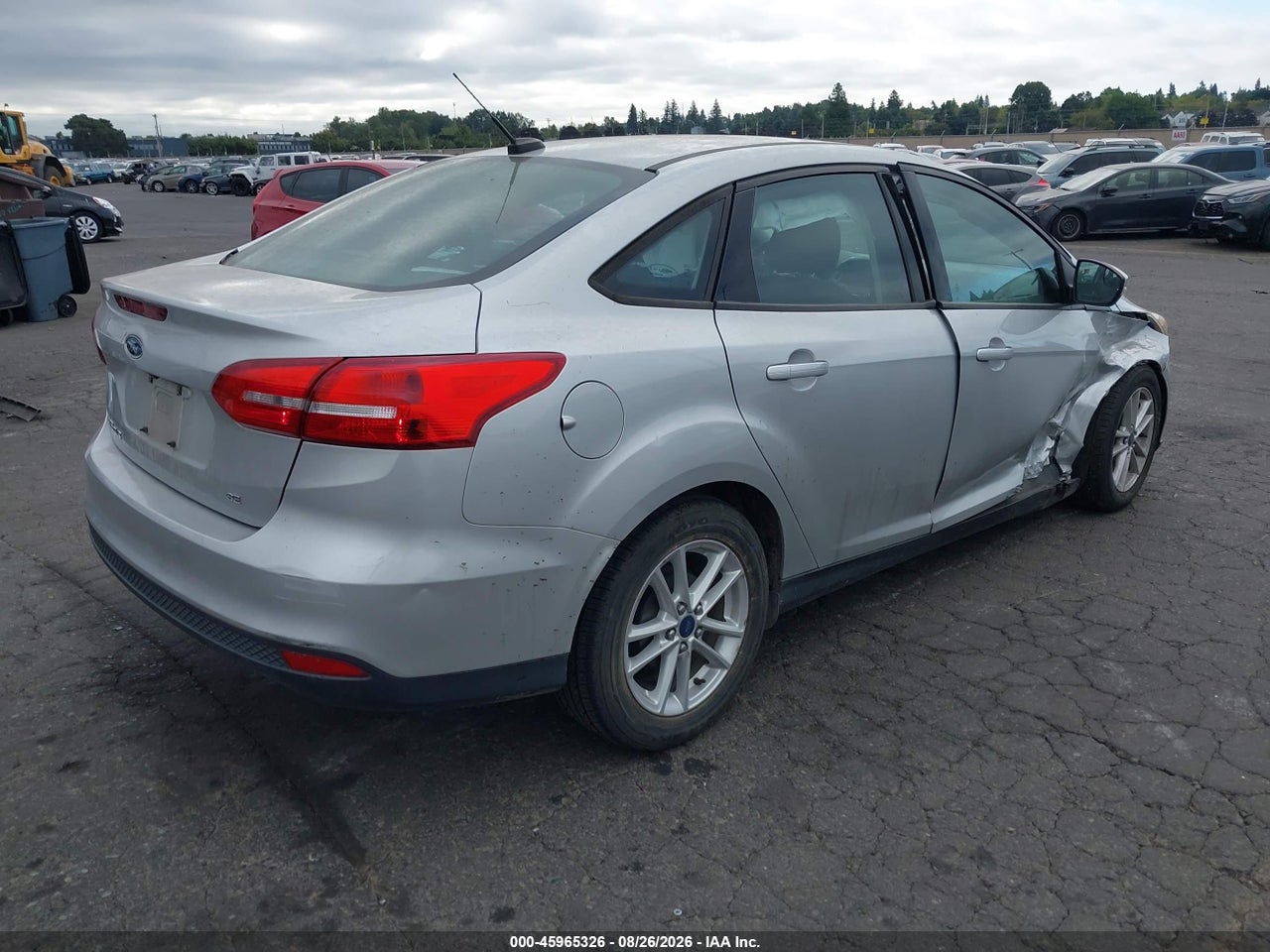 2016 FORD FOCUS SE · 4/11