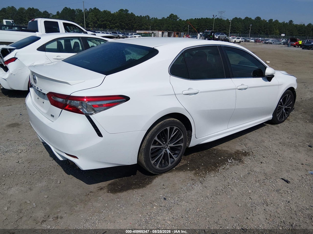 2018 TOYOTA CAMRY SE · 4/11