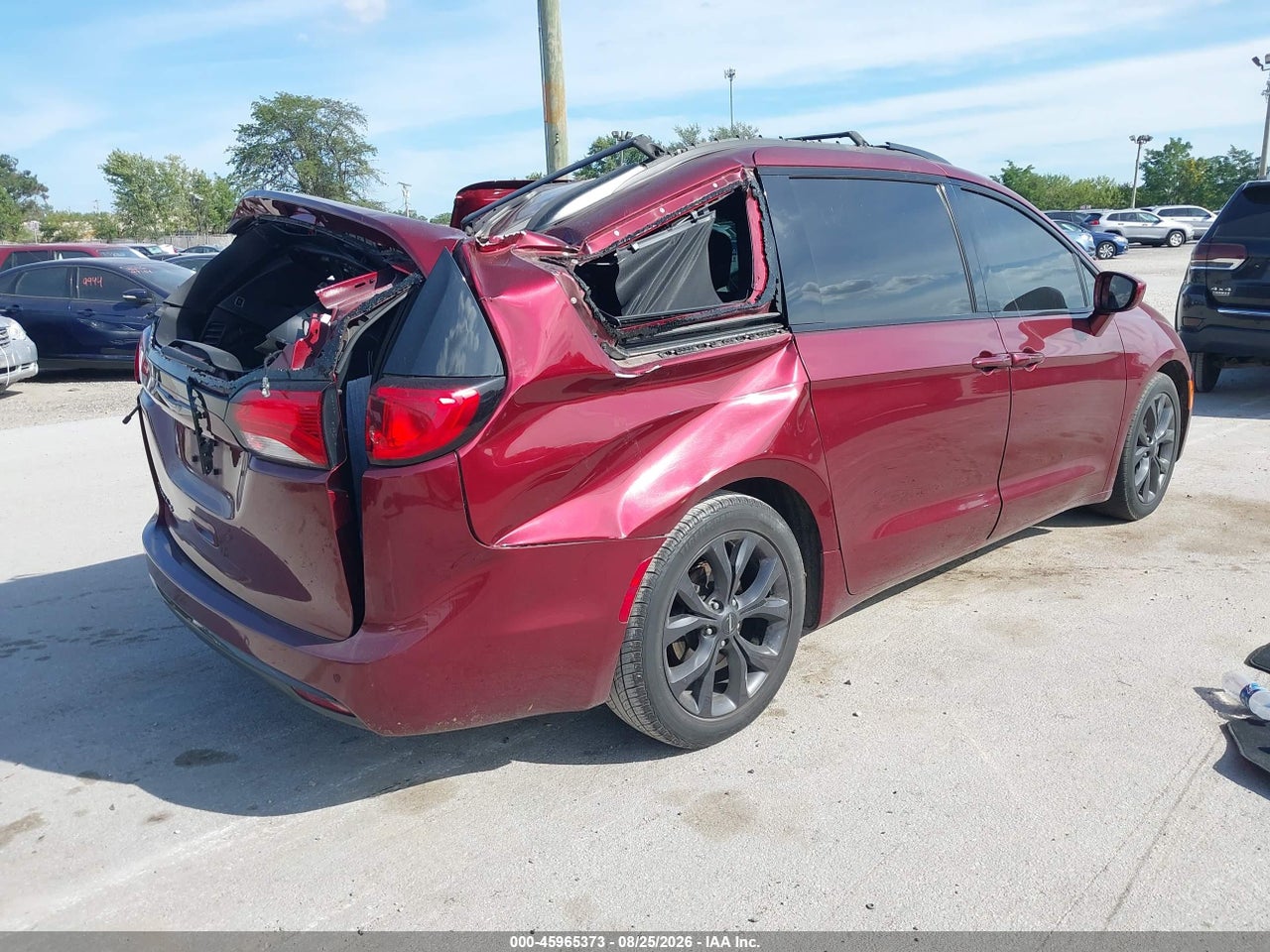 2018 CHRYSLER PACIFICA TOURING L PLUS · 4/11
