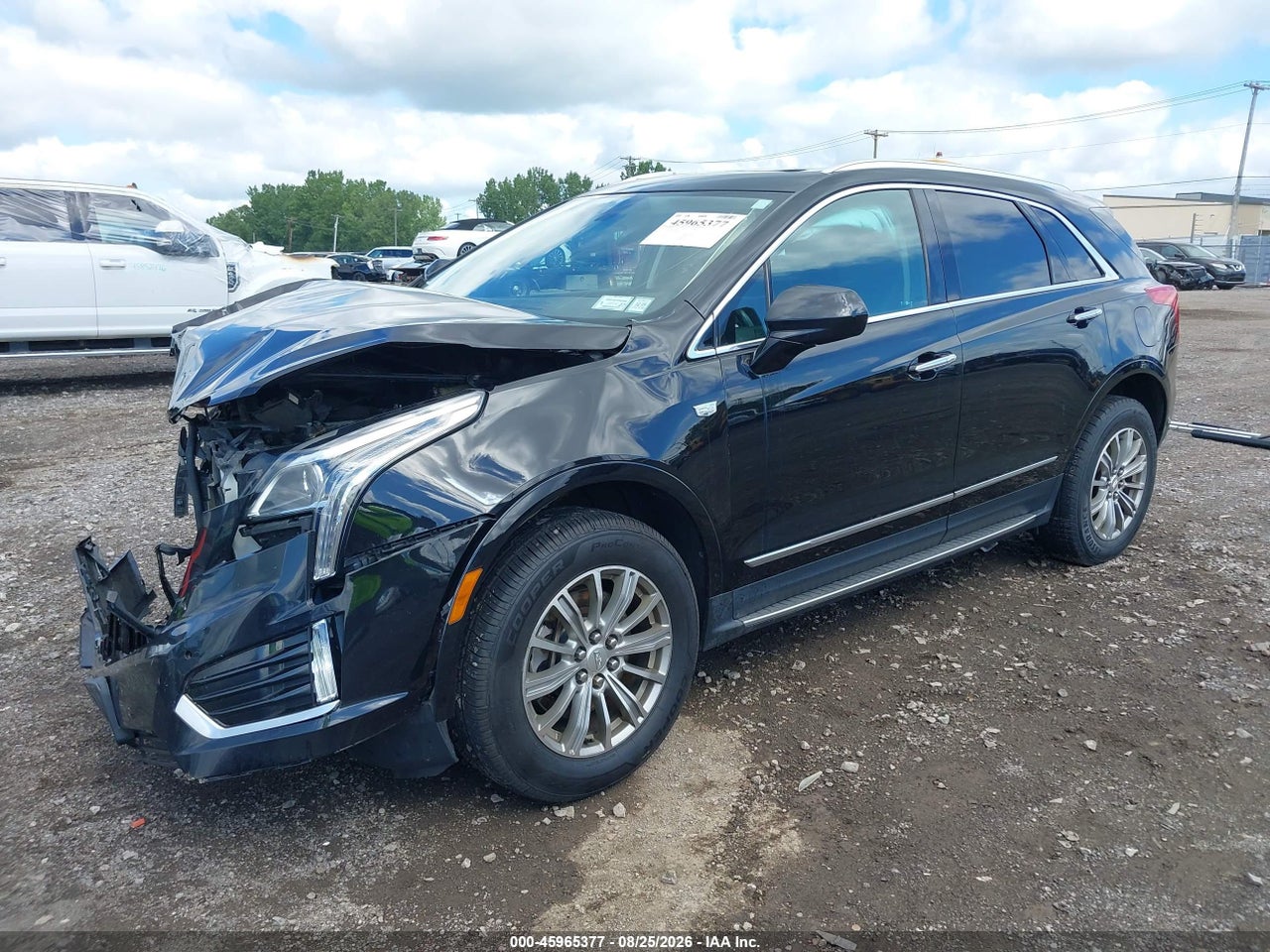 2017 CADILLAC XT5 LUXURY · 2/11