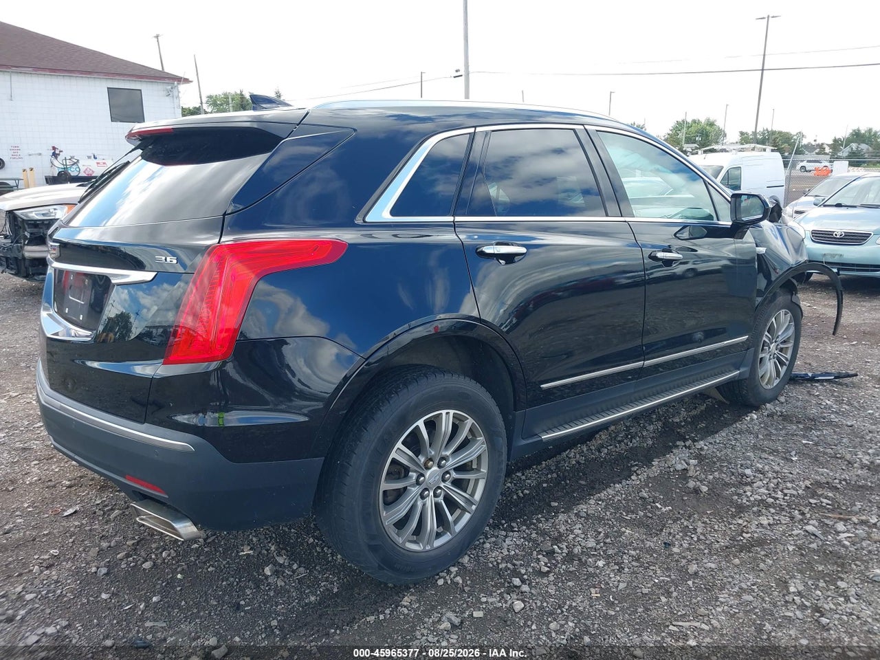 2017 CADILLAC XT5 LUXURY · 4/11