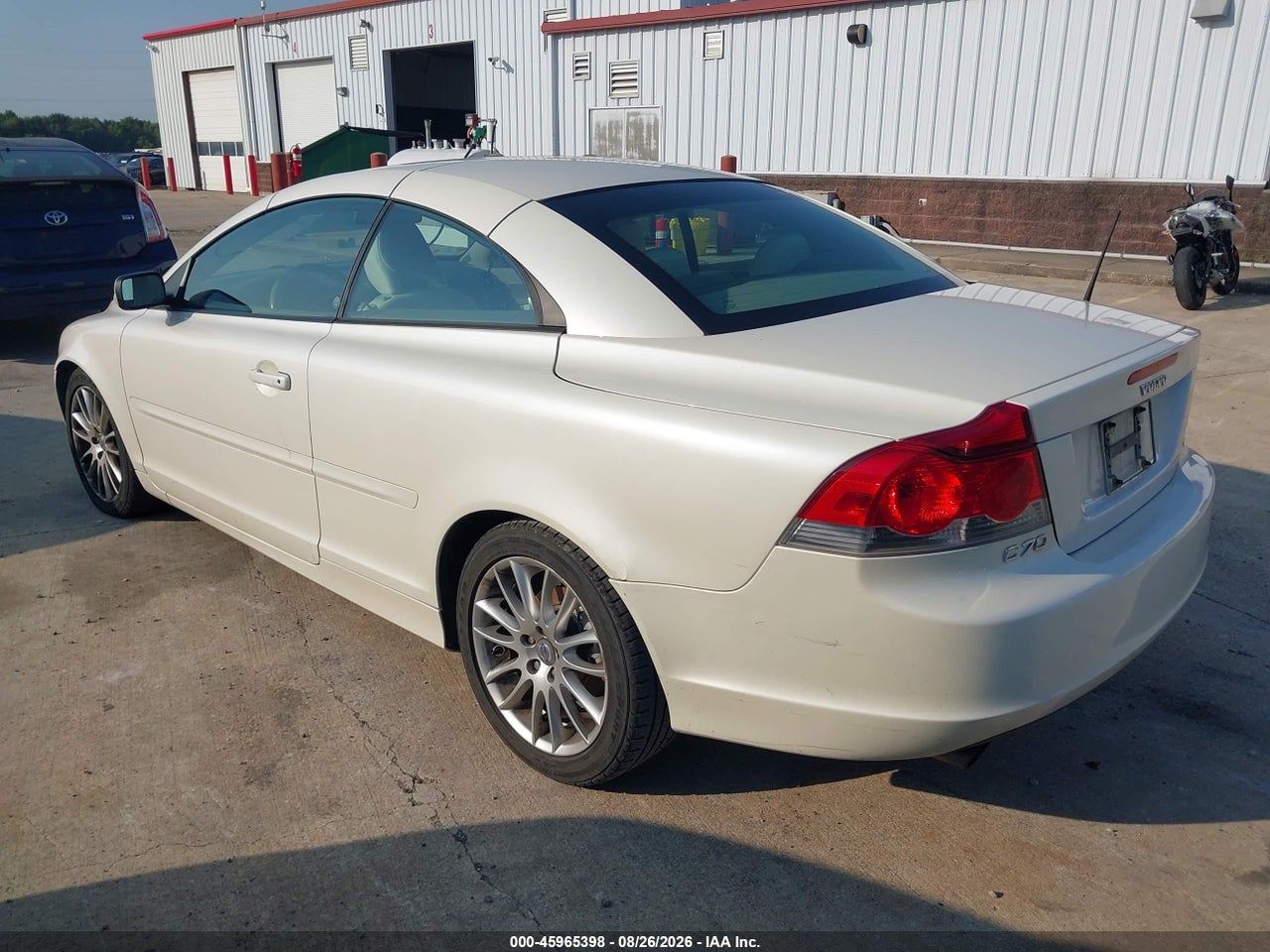 2007 VOLVO C70 T5 · 3/7