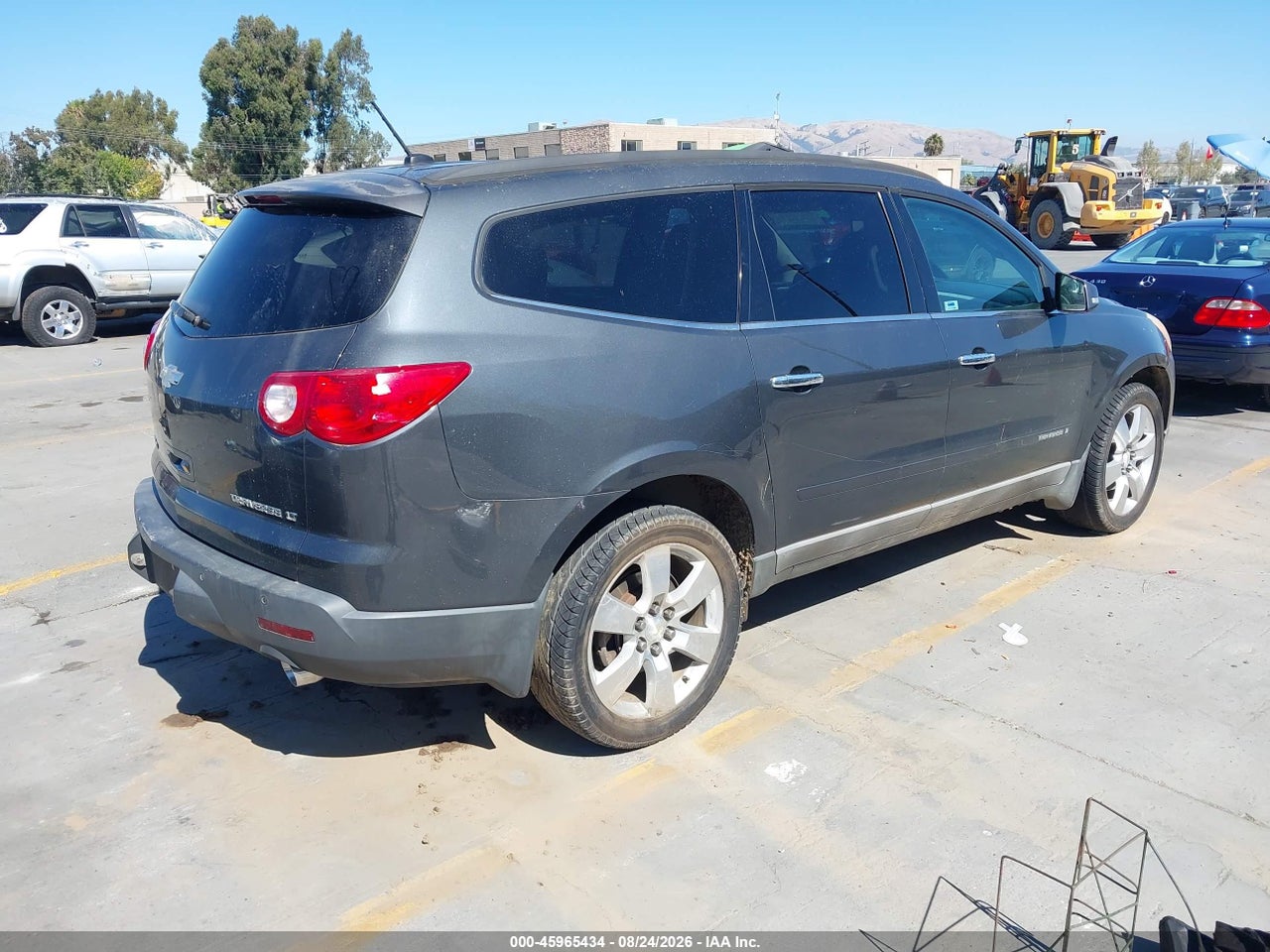2009 CHEVROLET TRAVERSE LT · 4/11