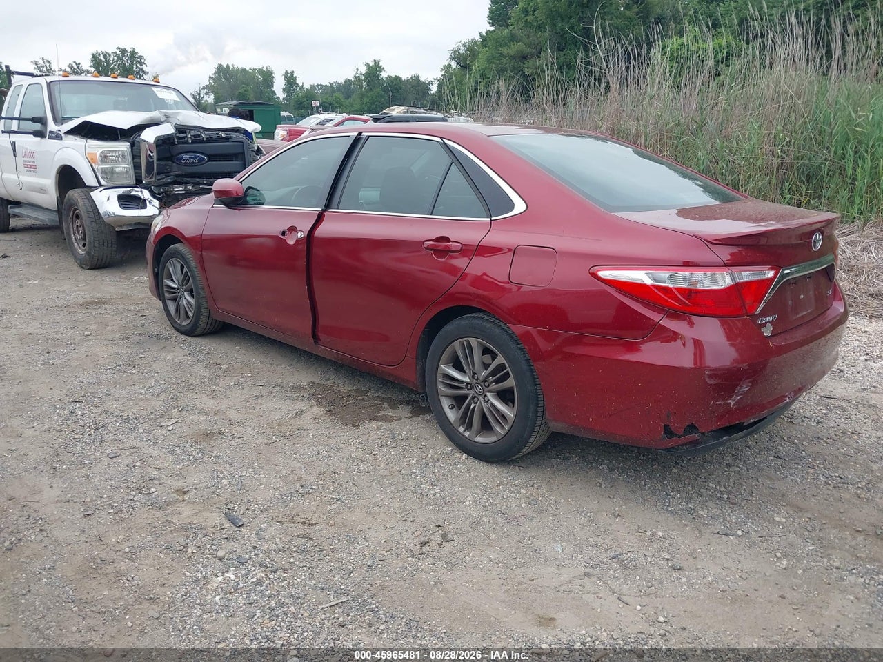 2016 TOYOTA CAMRY SE · 3/11
