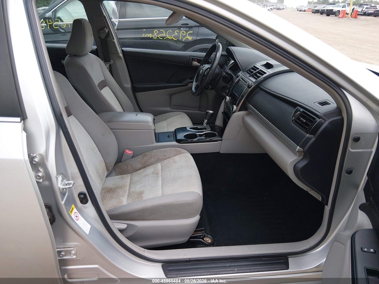 2012 TOYOTA CAMRY LE · 5/11
